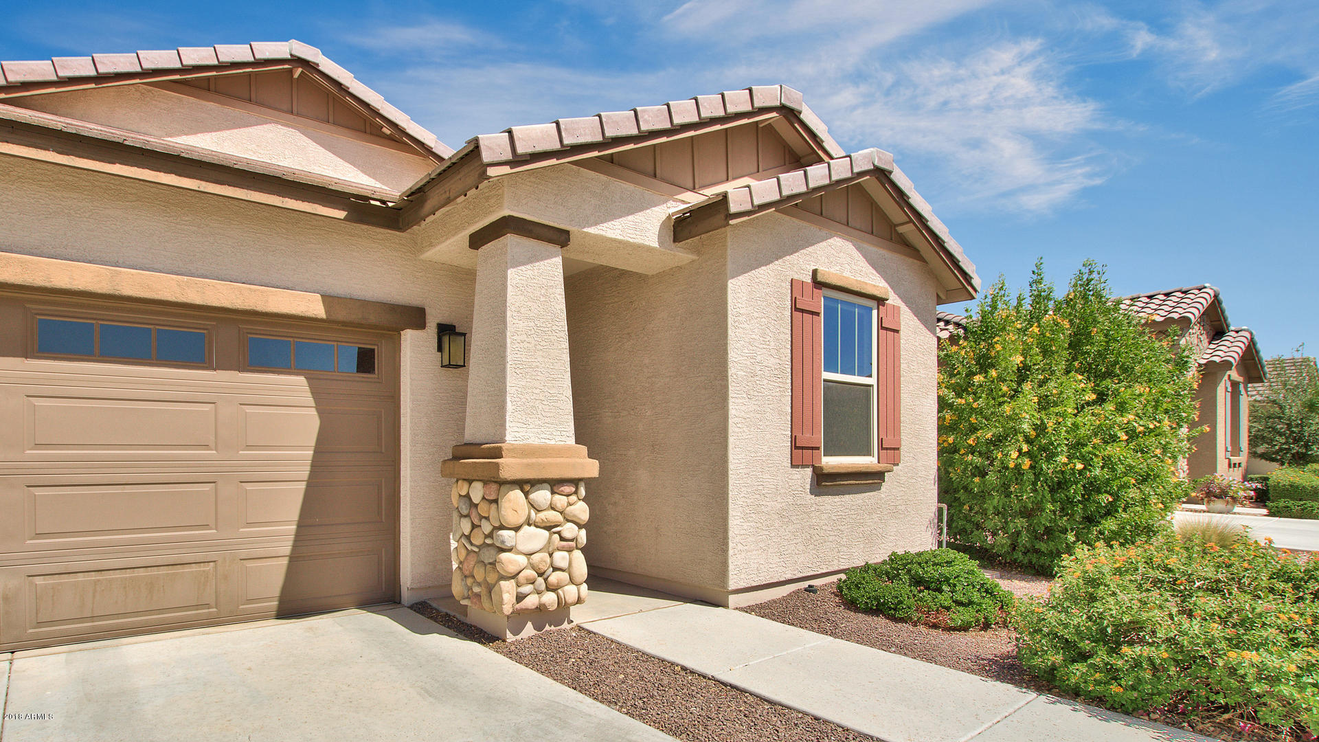 3266 East Rochelle Street Mesa, AZ 85213 - Photo 9 of 35 STONE ACCENT PILLAR
