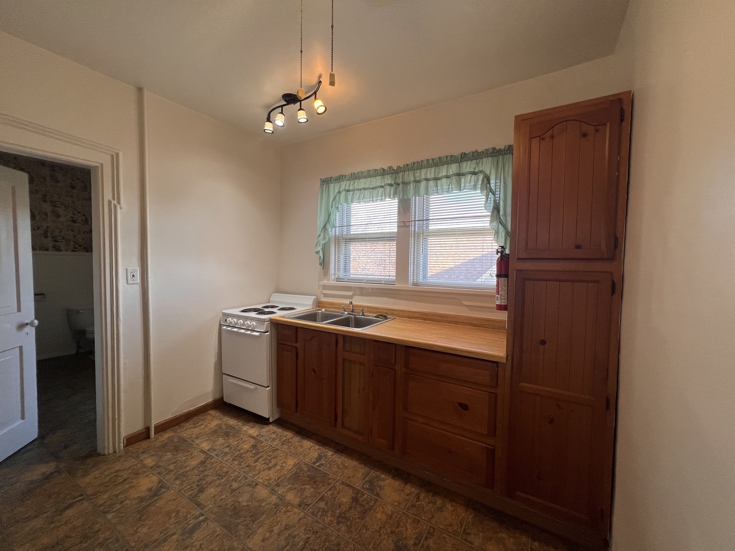 905 4th Street LaSalle, IL 61301 - Photo 8 of 19