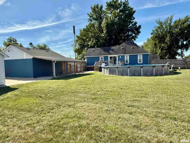 $95,500 | 975 Old W Locust Street, Canton, IL 61520