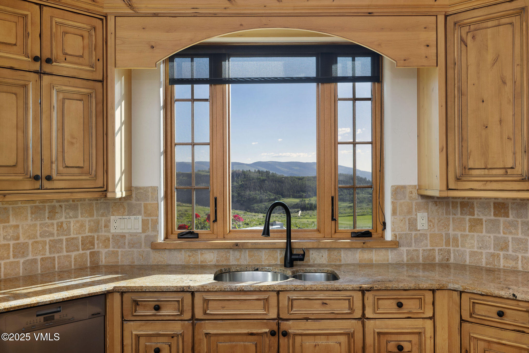 342 Gore Trail Edwards, CO 81632 - Photo 13 of 40 2506_342_gore_tr_interior_kitchen_b