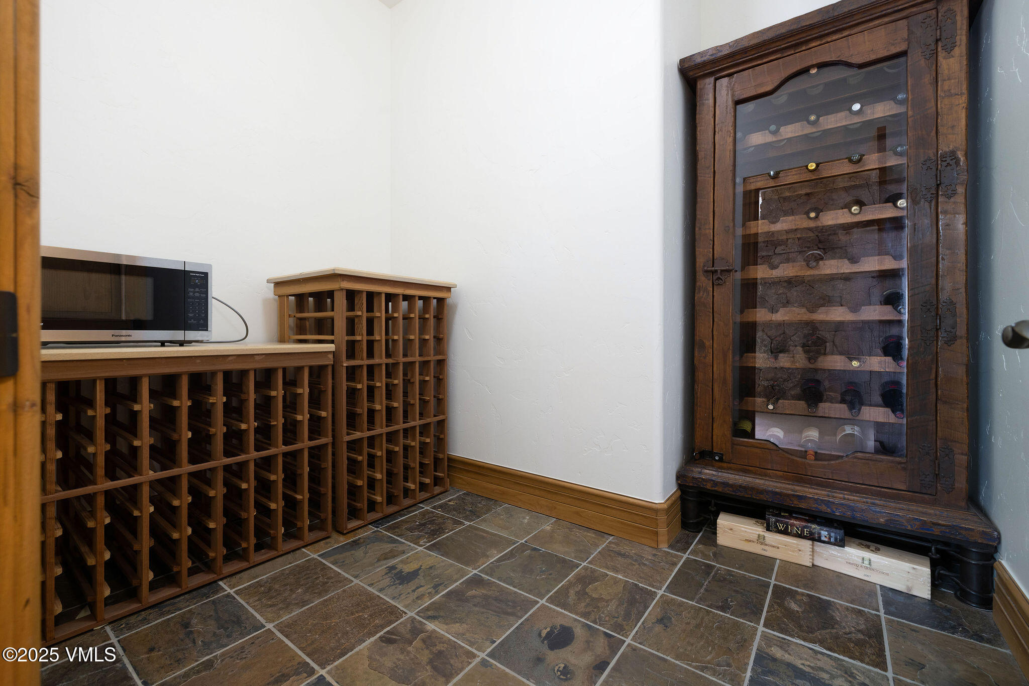 342 Gore Trail Edwards, CO 81632 - Photo 20 of 40 2506_342_gore_tr_interior_wine