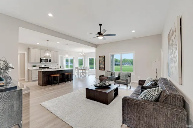 $397,900 | 17890 Carne Cove, Leo, IN 46765