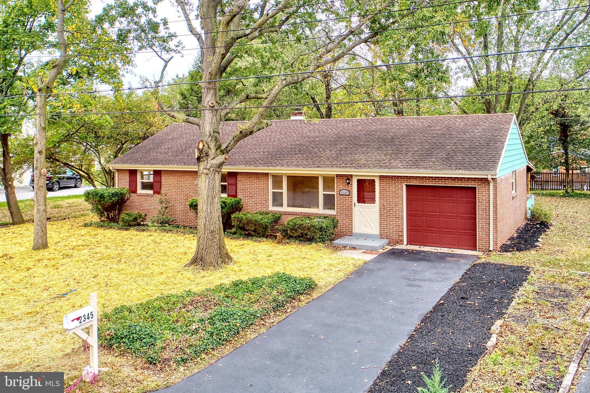 2345 Sycamore Road York, PA 17408 - Photo 4 of 49