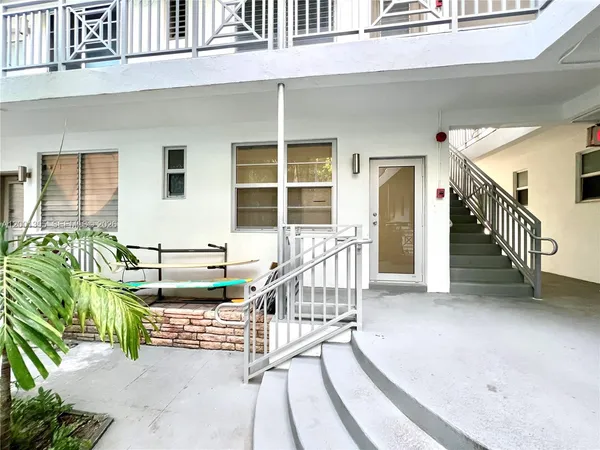 $1,850 | 135 3rd Street, Unit 25, Miami Beach, FL 33139