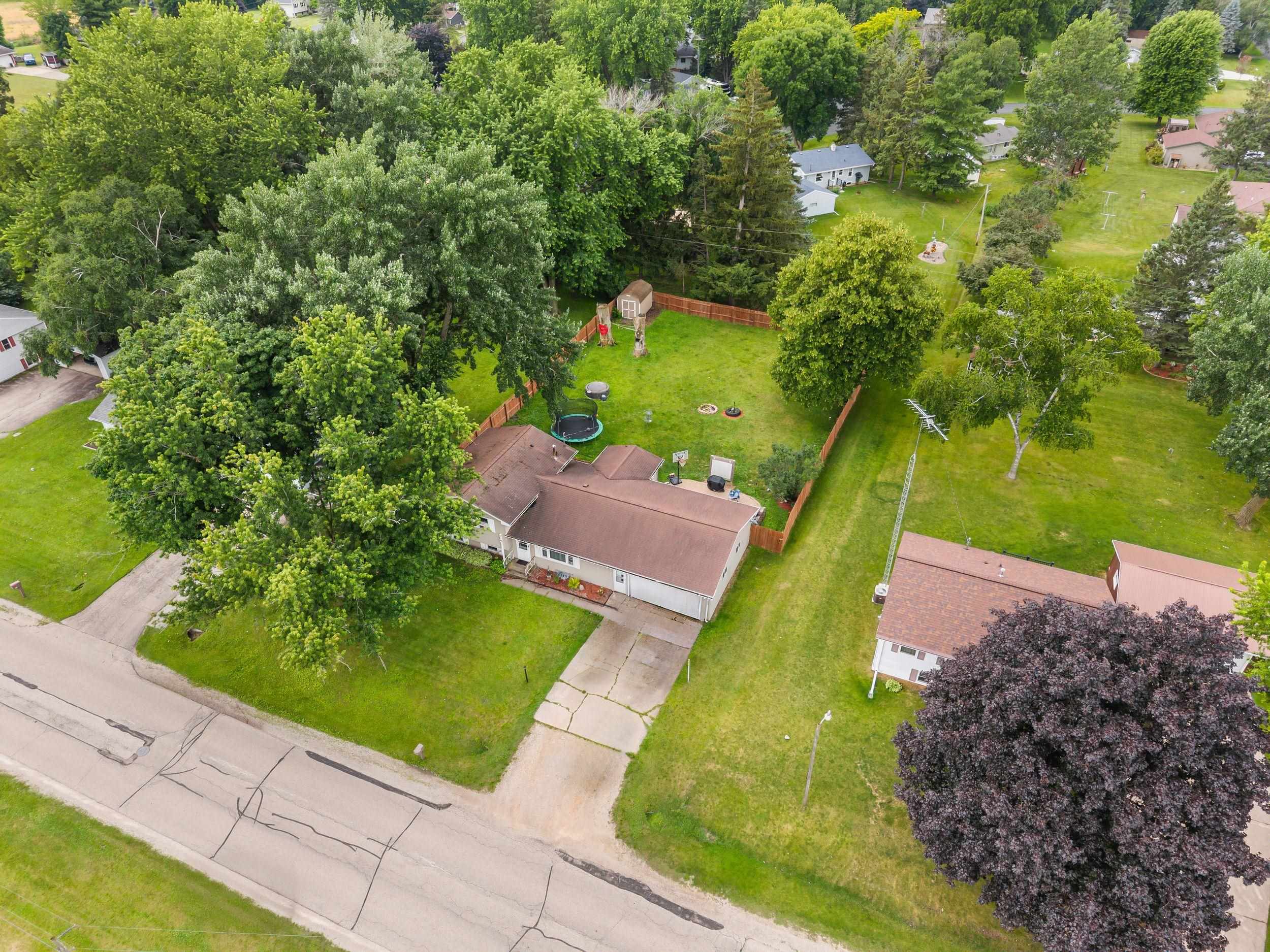 14 Arcade Glen Road Ripon, WI 54971 - Photo 5 of 38
