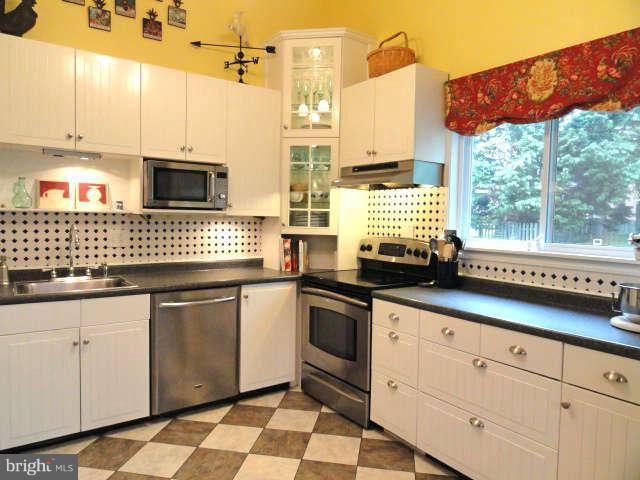 206 Ridgefield Road Lutherville-Timonium, MD 21093 - Photo 8 of 30 Terrific view from the kitchen overlooks backyard