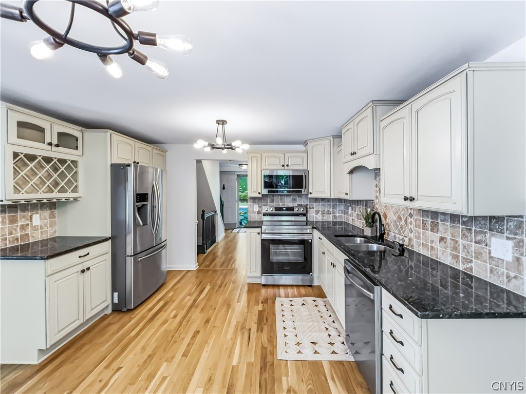 8750 Tallwood Ridge Lysander, NY 13027 - Photo 15 of 50