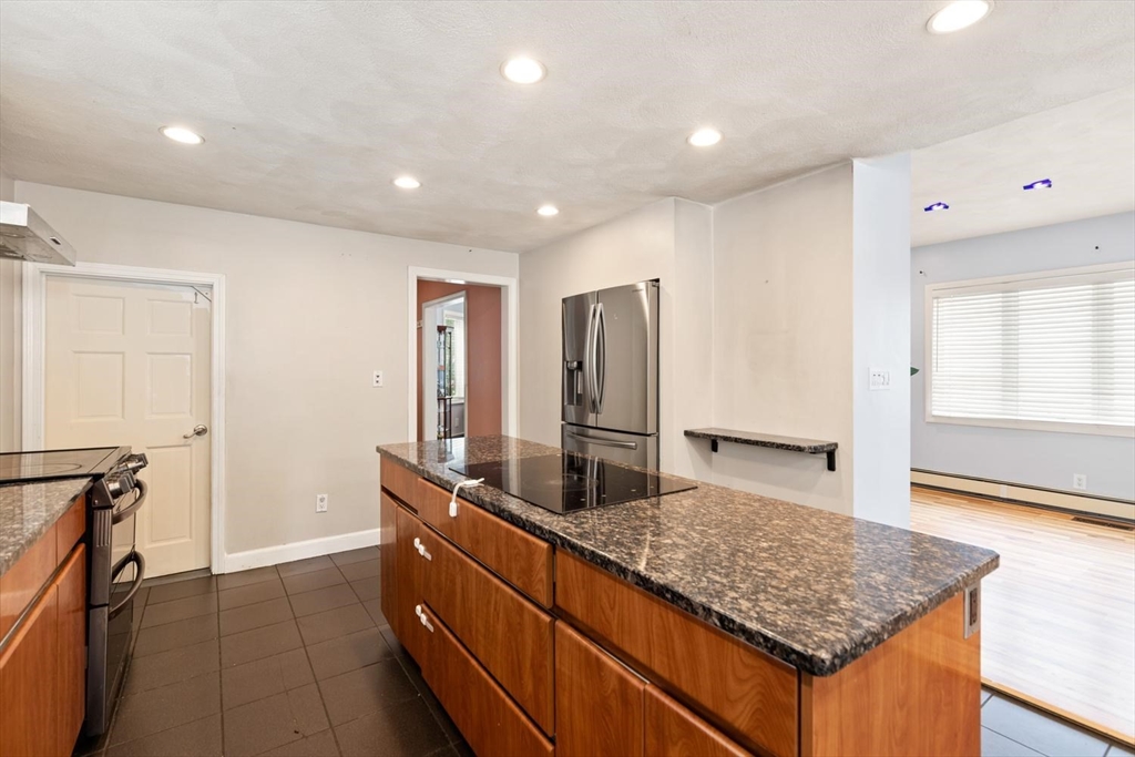 11 Jackson Street Saugus, MA 01906 - Photo 14 of 29