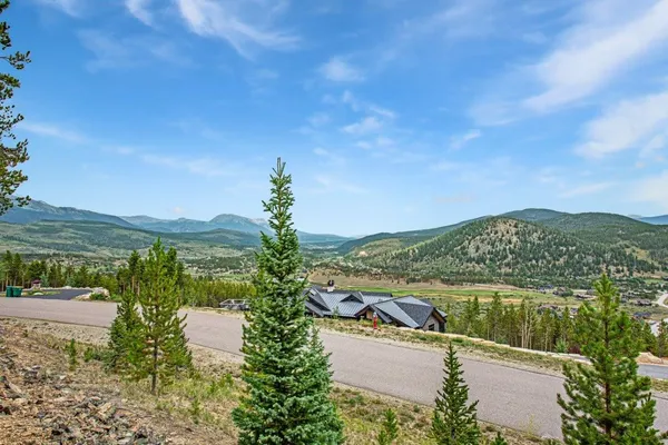 $1,690,000 | 705 Discovery Hill Drive, Breckenridge, CO 80424