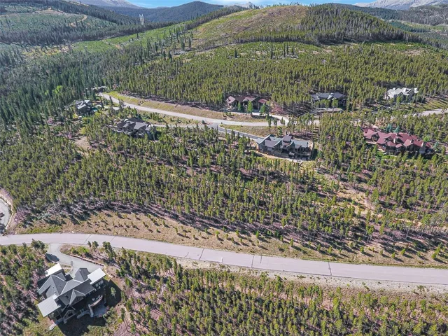 a view of a large building