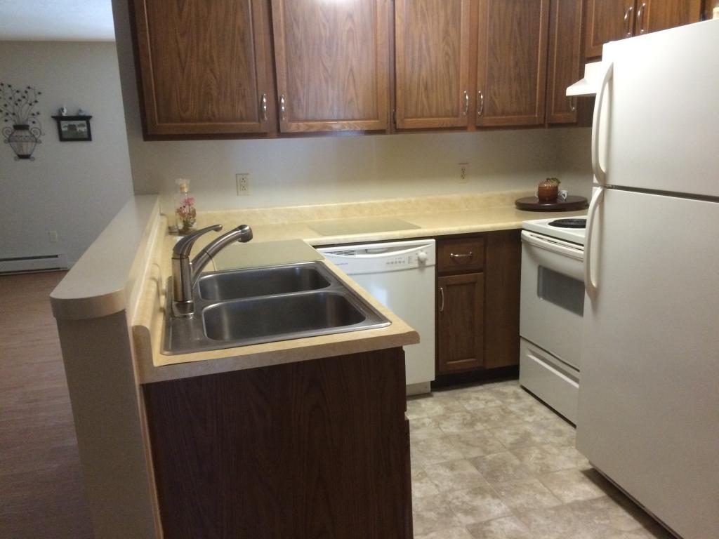 40 D Seminary Hill Road, Unit 40 Lebanon, NH 03784 - Photo 3 of 11