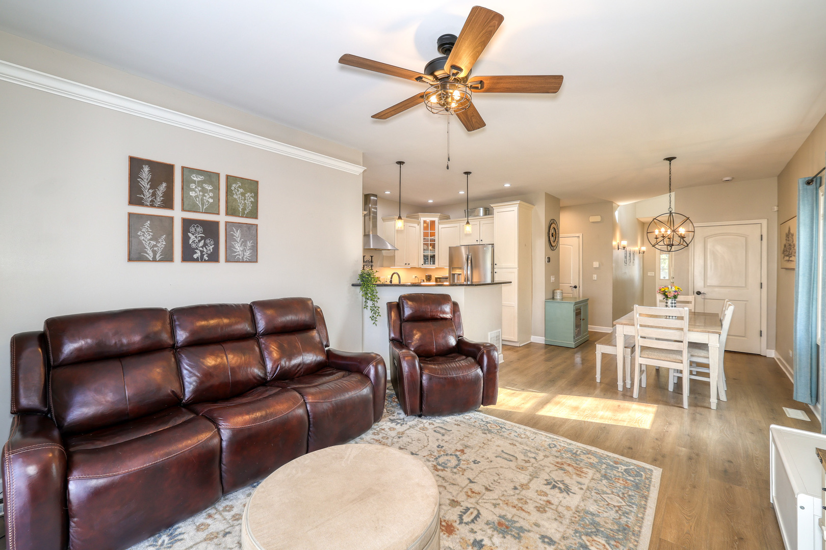 436 West Pierce Street Elburn, IL 60119 - Photo 9 of 28 a living room with furniture