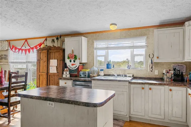 $200,000 | 7041 Northwest County Road 2070, Barry, TX 75102