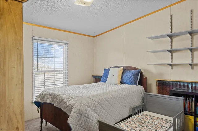 $200,000 | 7041 Northwest County Road 2070, Barry, TX 75102