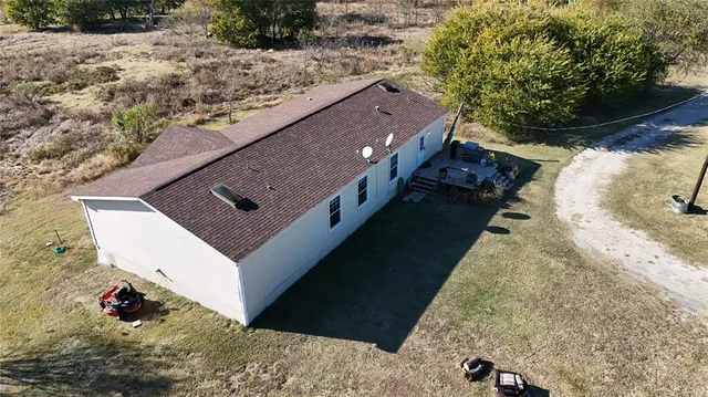 $200,000 | 7041 Northwest County Road 2070, Barry, TX 75102