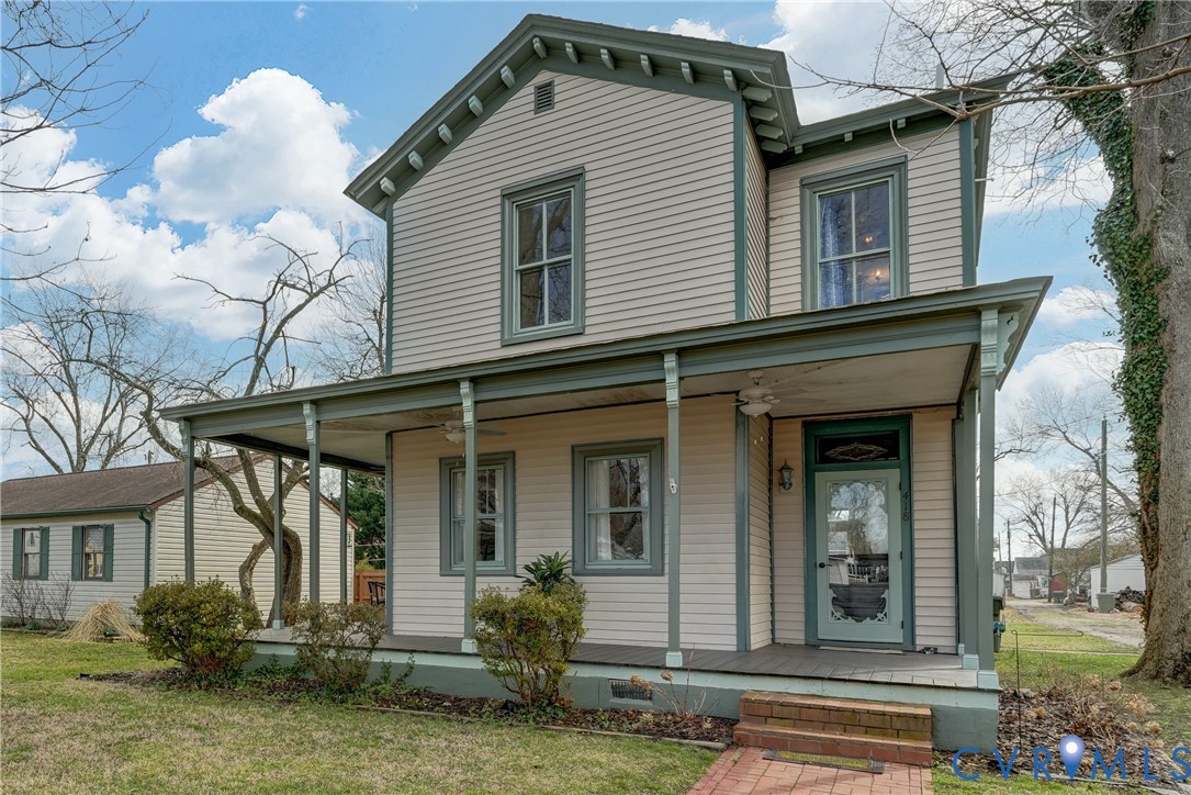 418 4th Street West Point, VA 23181 - Photo 2 of 36 a front view of a house