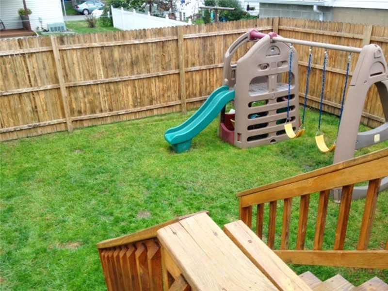 321 Reo Street Butler, PA 16001 - Photo 8 of 25 Yard/Garden.