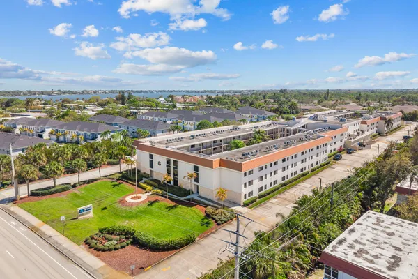 $2,995 | 2750 Southeast Ocean Boulevard, Unit N101, Stuart, FL 34996