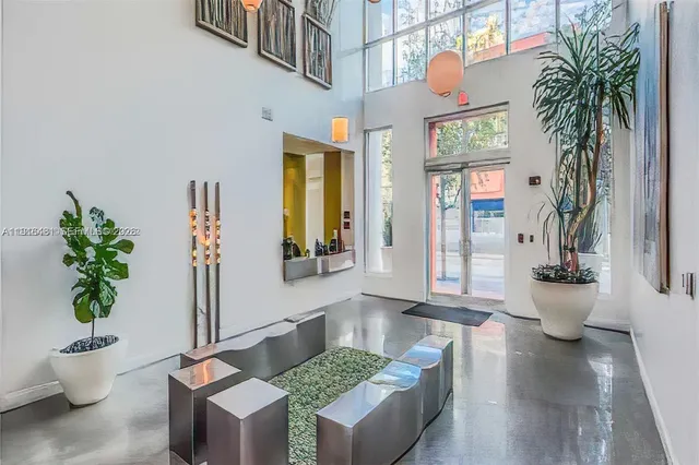 $2,400 | Downtown Miami, Miami, FL 33132