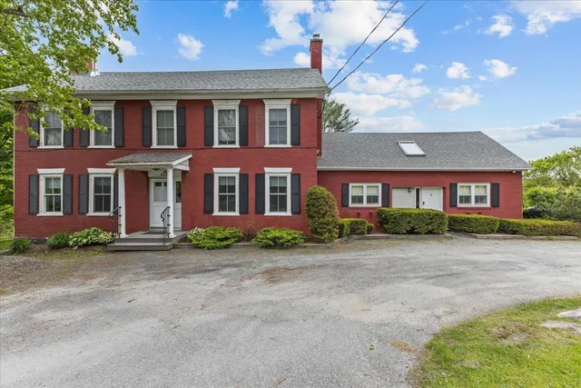 $1,100,000 | 2233 Pucker Street, Stowe, VT 05672