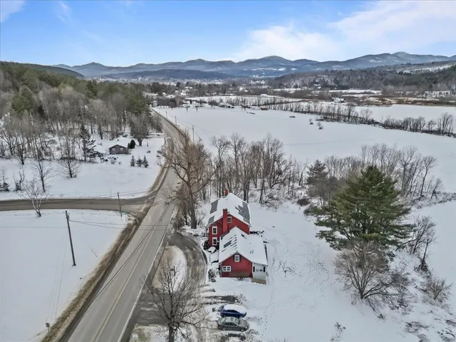 $1,100,000 | 2233 Pucker Street, Stowe, VT 05672