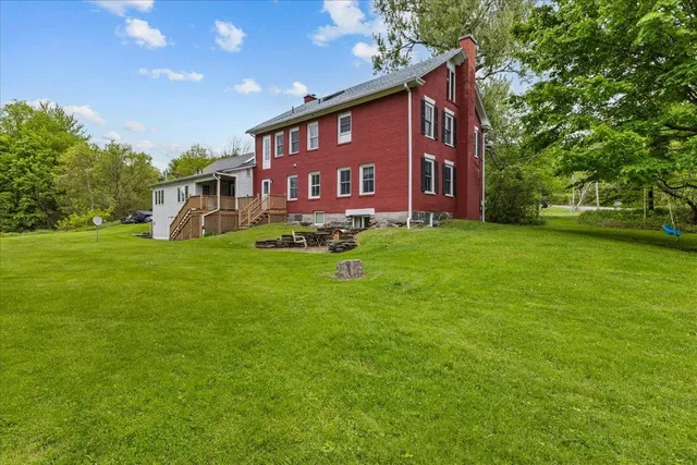 $1,100,000 | 2233 Pucker Street, Stowe, VT 05672