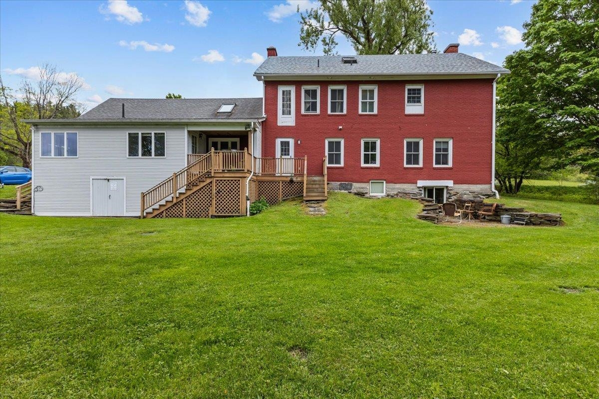 2233 Pucker Street Stowe, VT 05672 - Photo 6 of 50