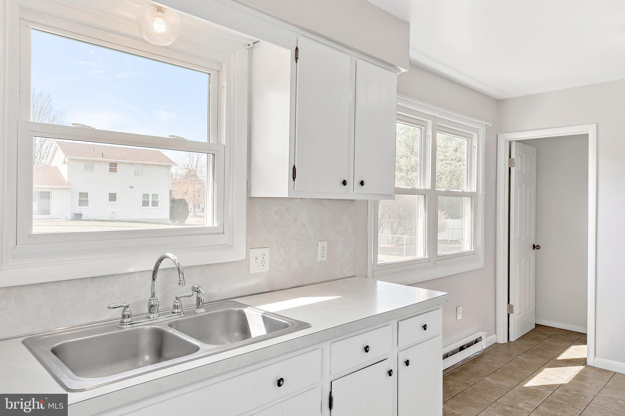 3432 Fox Ridge Court Dover, PA 17315 - Photo 7 of 30 Gallery Image 7