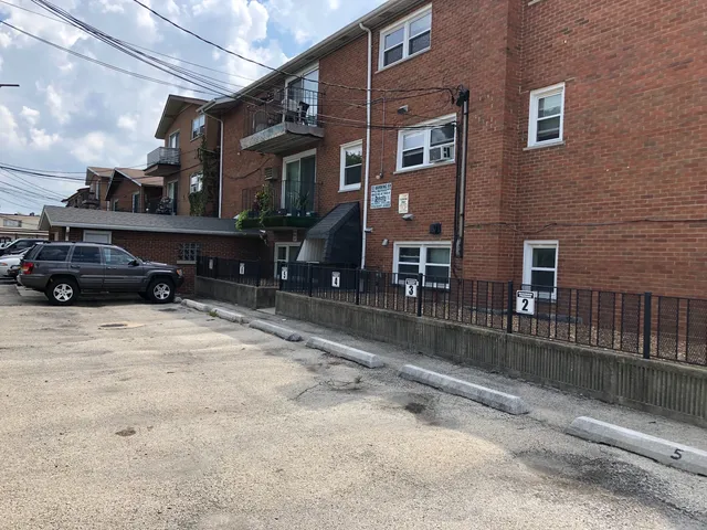 $1,675 | 6324 West 63rd Street, Unit 4, Chicago, IL 60638