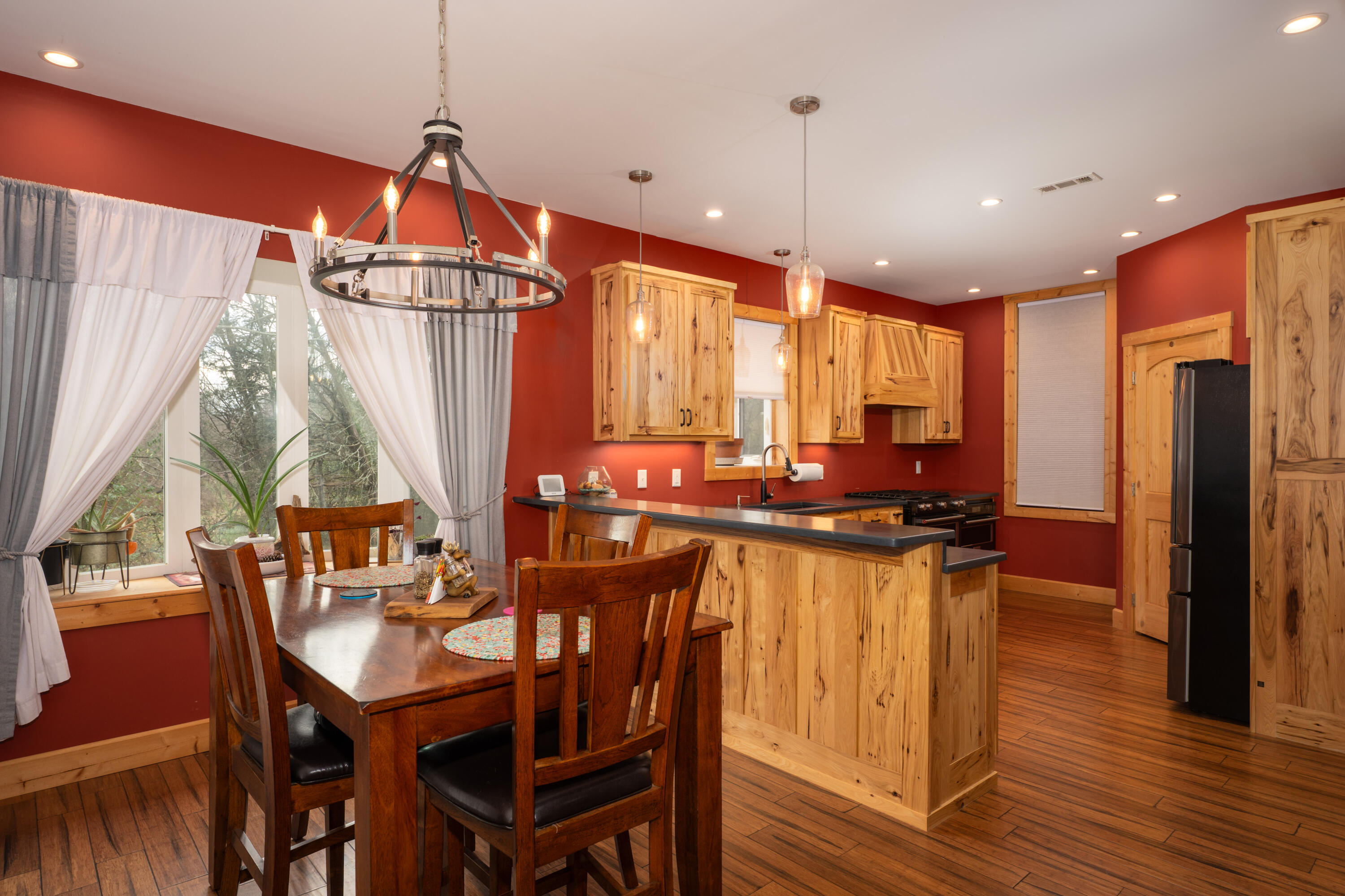 94 Rivers Edge Road Dunlap, TN 37327 - Photo 17 of 41 Dining room / kitchen