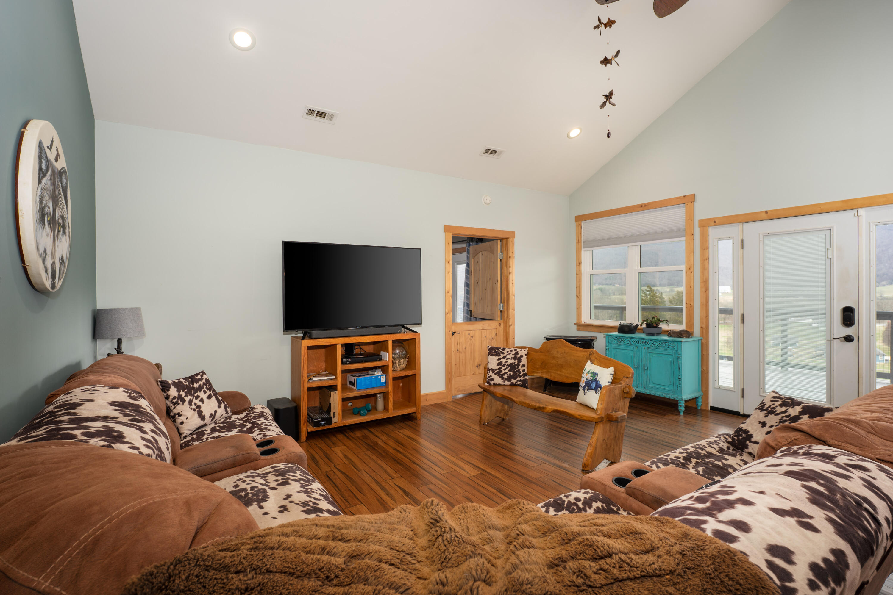 94 Rivers Edge Road Dunlap, TN 37327 - Photo 21 of 41 Living room