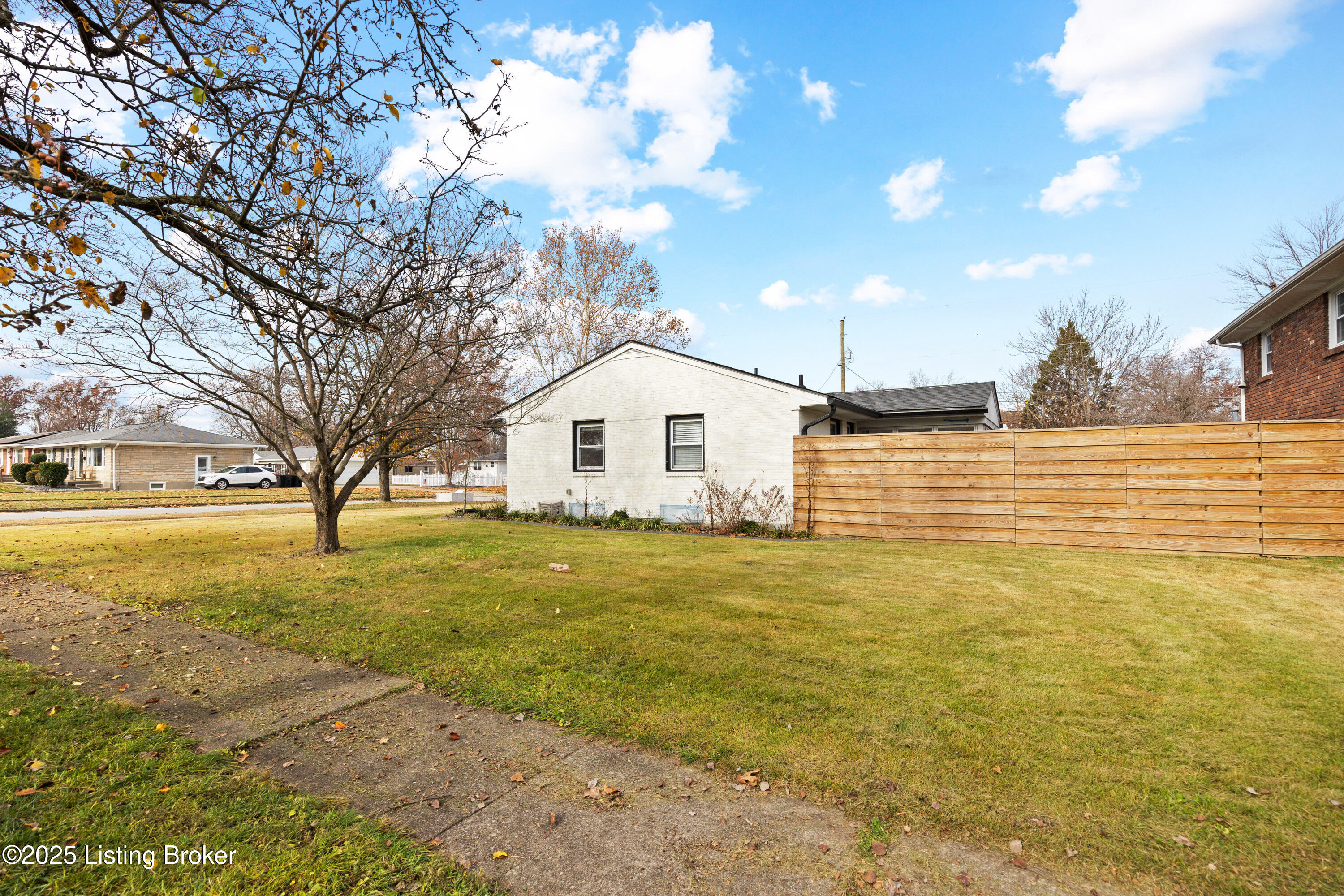 3907 Mamaroneck Road Louisville, KY 40218 - Photo 36 of 37 004