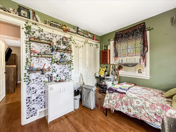$265,000 | 709 East Sunnycrest Drive, Urbana, IL 61801