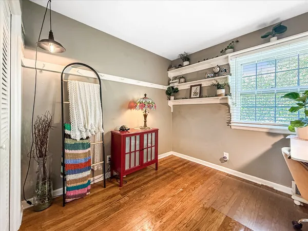 $265,000 | 709 East Sunnycrest Drive, Urbana, IL 61801