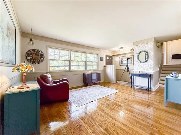$265,000 | 709 East Sunnycrest Drive, Urbana, IL 61801