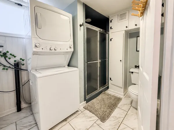 $265,000 | 709 East Sunnycrest Drive, Urbana, IL 61801