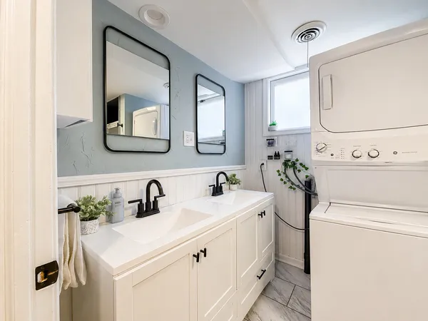 $265,000 | 709 East Sunnycrest Drive, Urbana, IL 61801
