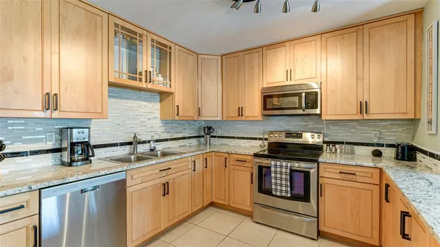 $4,500 | 6904 9th Avenue Northwest, Bradenton, FL 34209