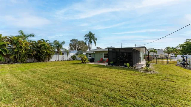 $4,500 | 6904 9th Avenue Northwest, Bradenton, FL 34209