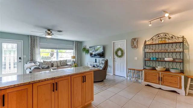 $4,500 | 6904 9th Avenue Northwest, Bradenton, FL 34209