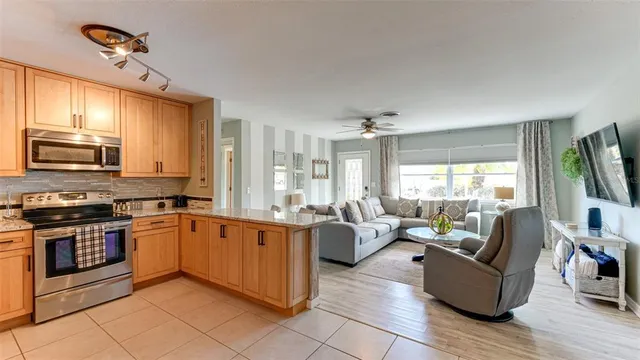 $4,500 | 6904 9th Avenue Northwest, Bradenton, FL 34209