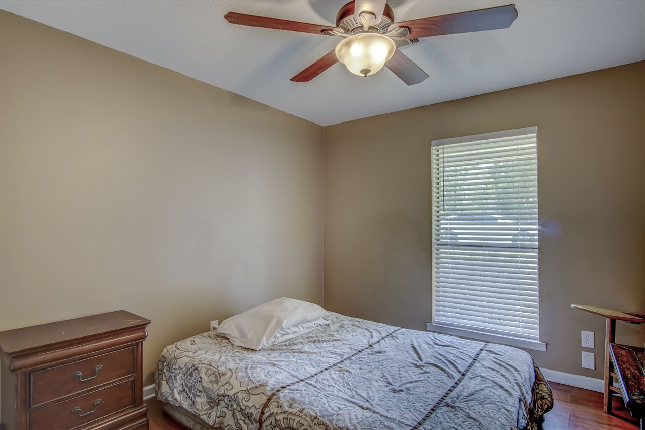 118 Lawson Road Daphne, AL 36526 - Photo 21 of 25 Guest Bedroom