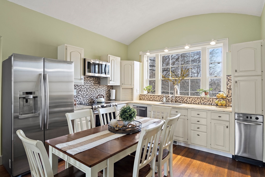 240 Dudley Road Bedford, MA 01730 - Photo 20 of 42 Gallery Image 20