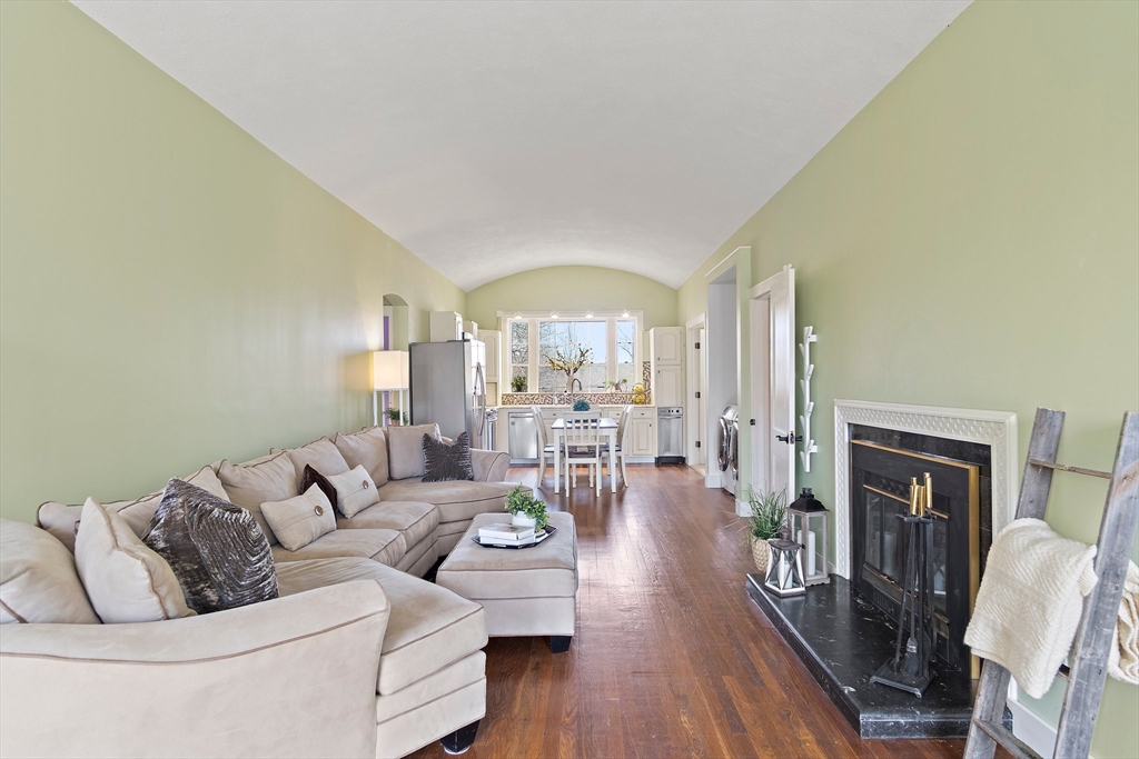 240 Dudley Road Bedford, MA 01730 - Photo 28 of 42 Gallery Image 28