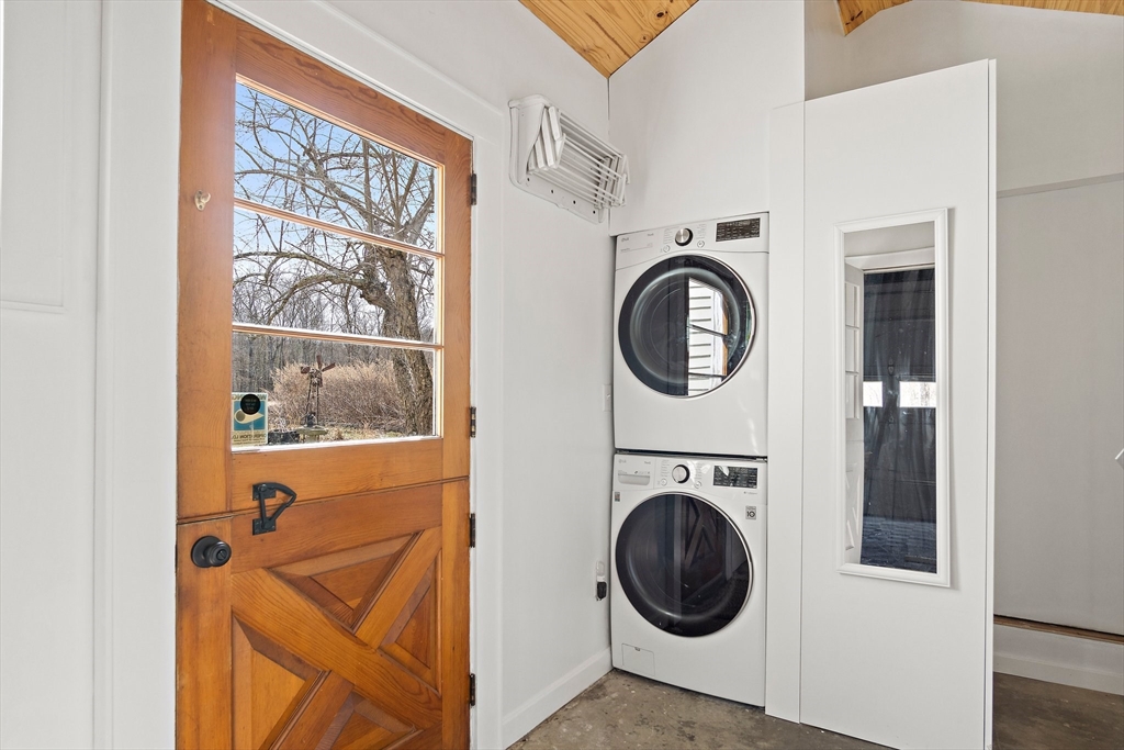 240 Dudley Road Bedford, MA 01730 - Photo 33 of 42 Gallery Image 33