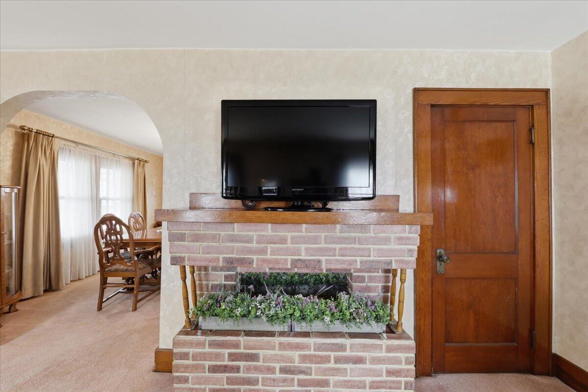 306 North Bechtle Avenue Springfield, OH 45504 - Photo 5 of 40 Gallery Image 5