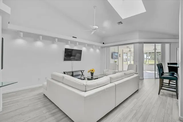 $270,000 | 4006 Caddie Drive East, Bradenton, FL 34203