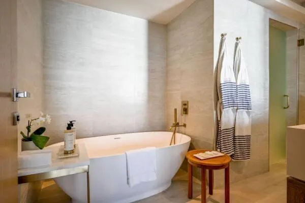 $2,055,000 | 3100 North Ocean Drive, Unit H1508, Singer Island, FL 33404