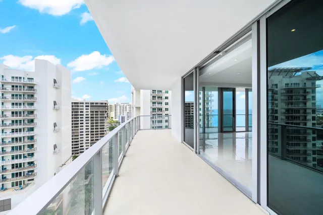 $2,055,000 | 3100 North Ocean Drive, Unit H1508, Singer Island, FL 33404