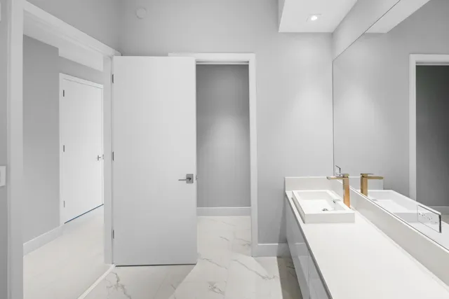 $2,055,000 | 3100 North Ocean Drive, Unit H1508, Singer Island, FL 33404